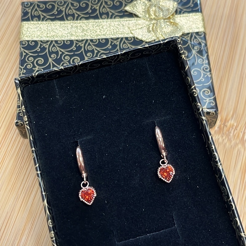 Brand New Garnet Heart Gemstone Jan Birthstone Rose Gold Plated Hoop Earrings